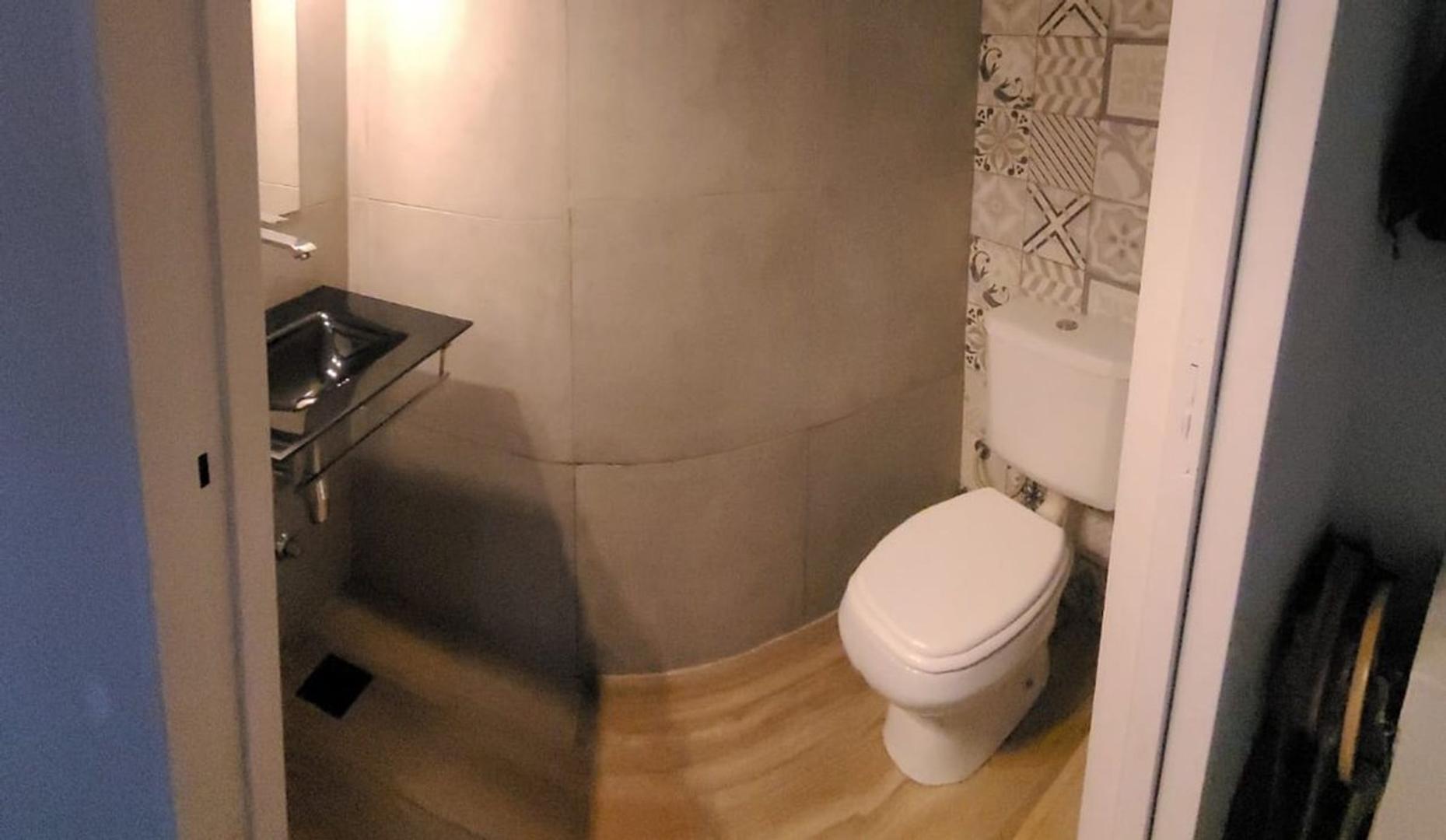 Casa 5 ambientes con 2 baños