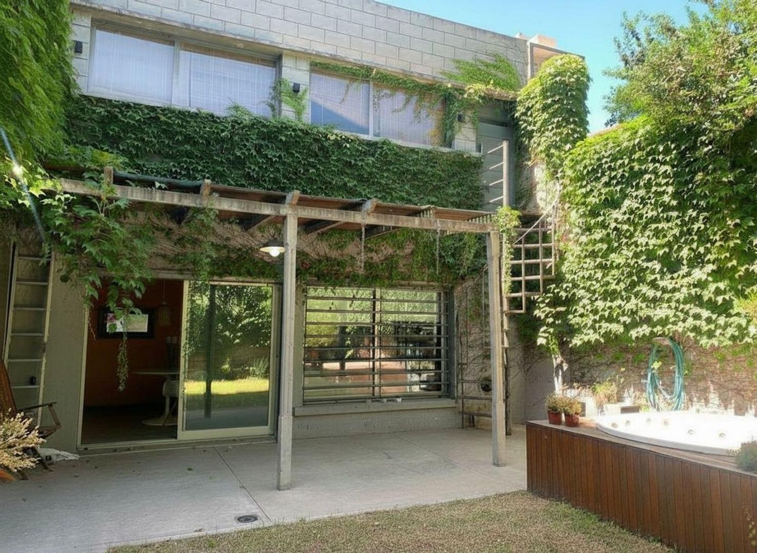 ALQUILER CASA 3 AMB C/PARQUE. CENTRO DE BERNAL