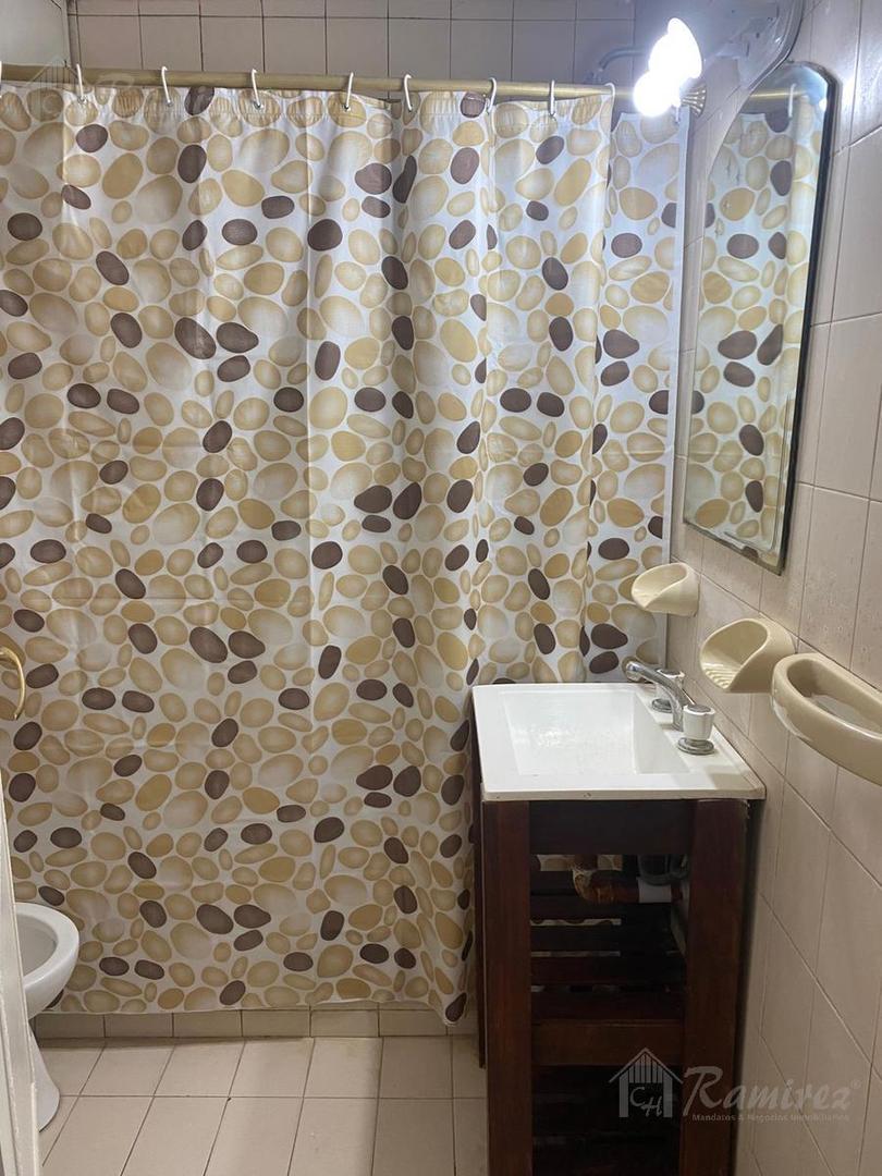 Casa 4 Ambientes En Alquiler- Francisco Alvarez, Moreno