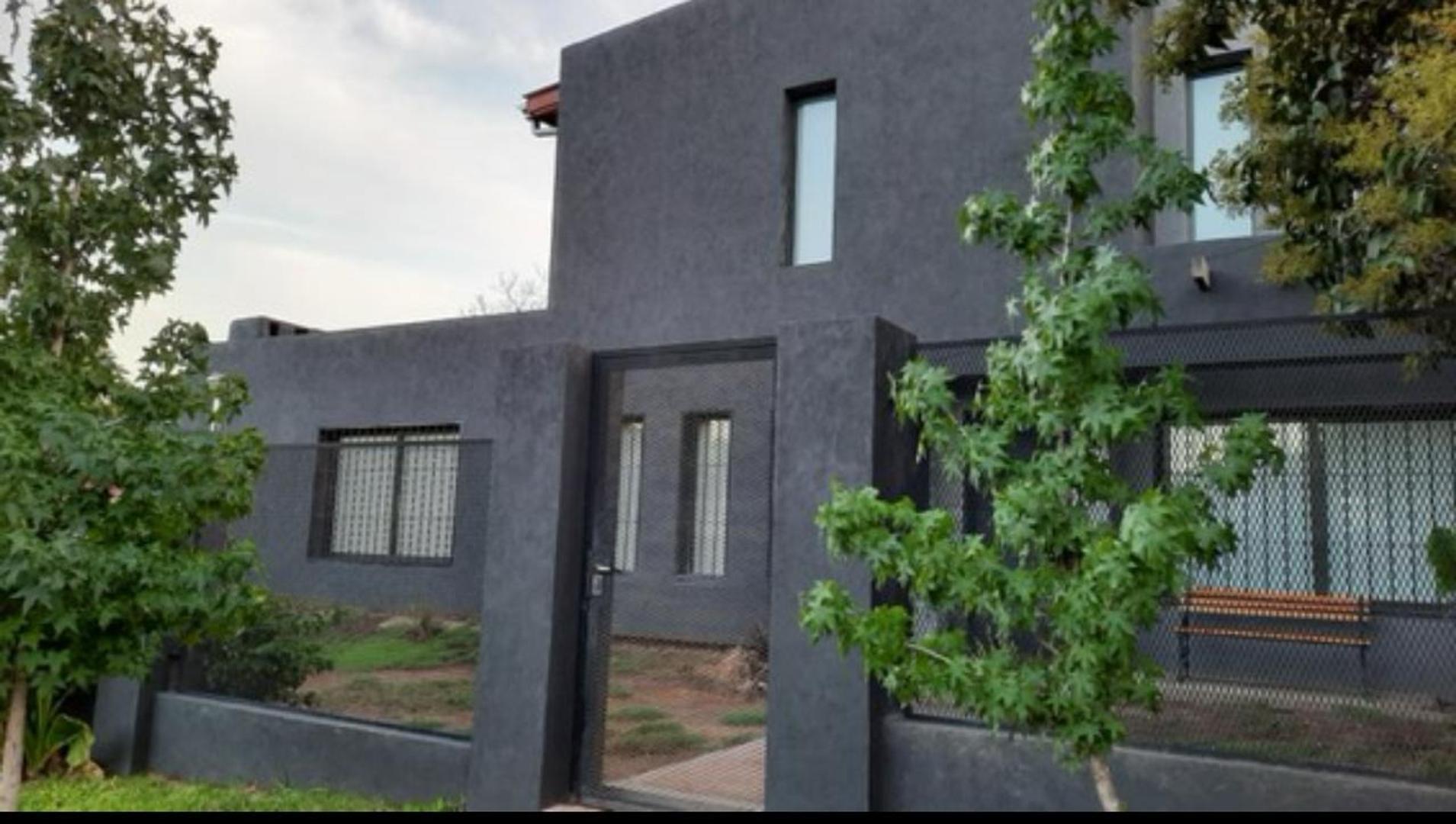 CASA A LA VENTA EN RIO  CEBALLOS