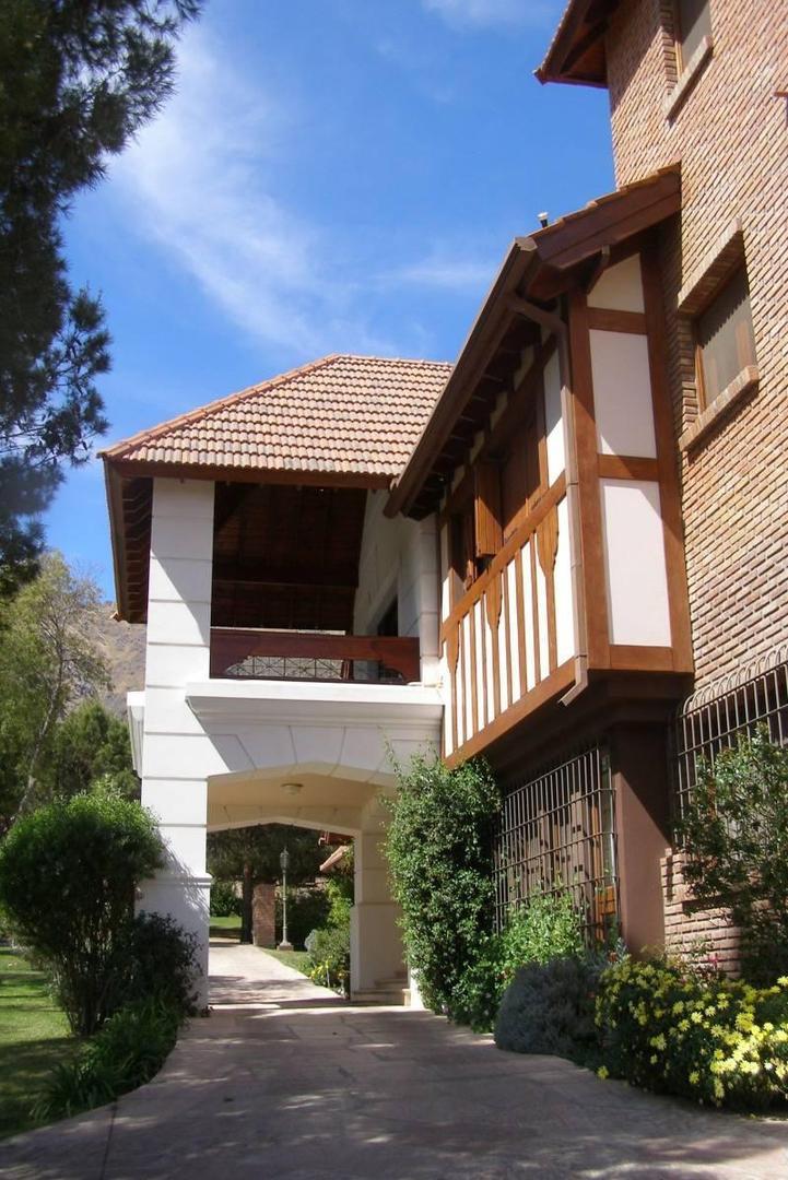 De Los Indios Al 100