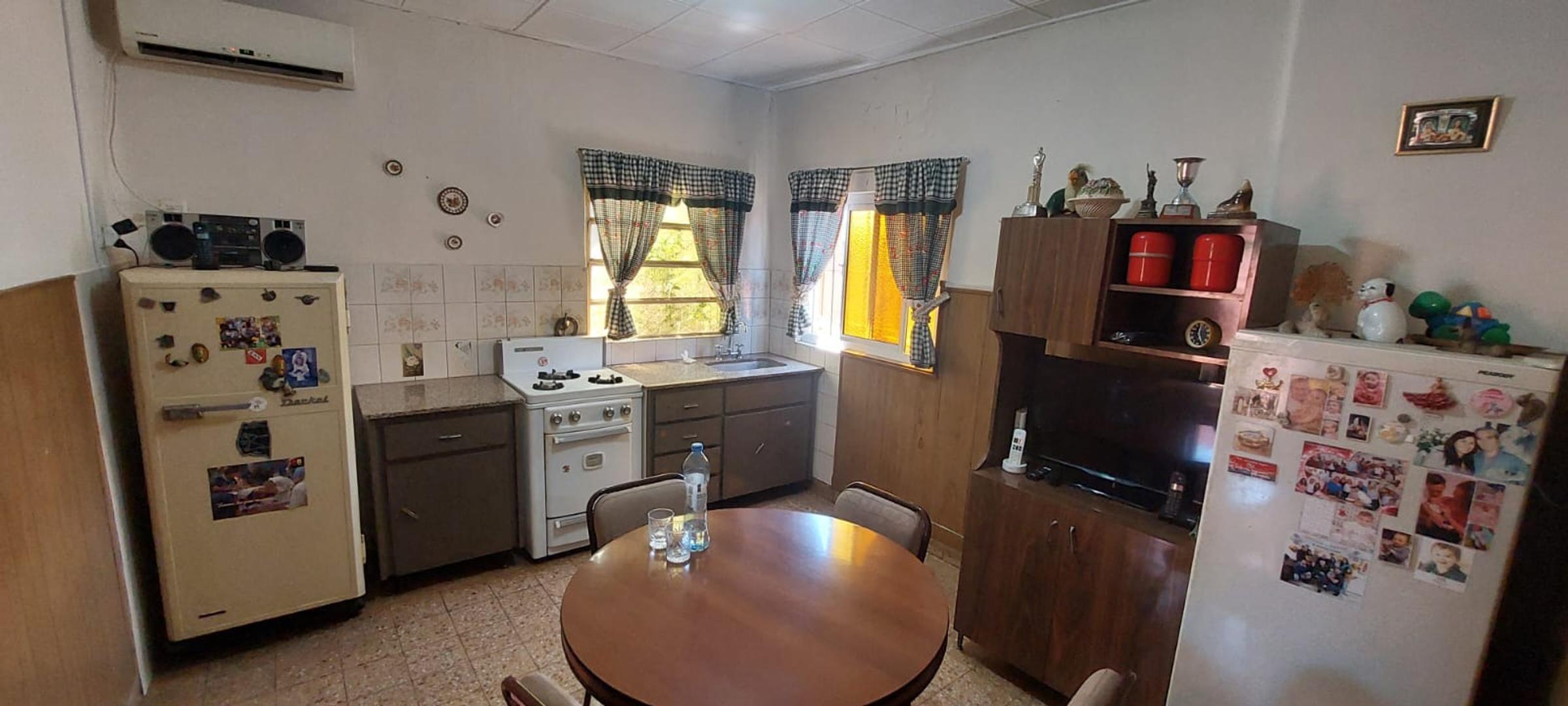 Muy Lindo Tipo Casa al Frente, en Primer Piso 3 AMB