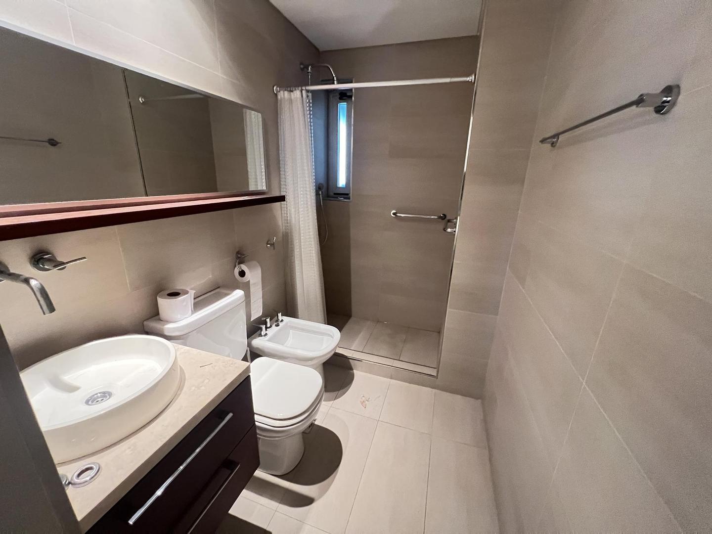 Departamento 4 ambientes con 3 baños