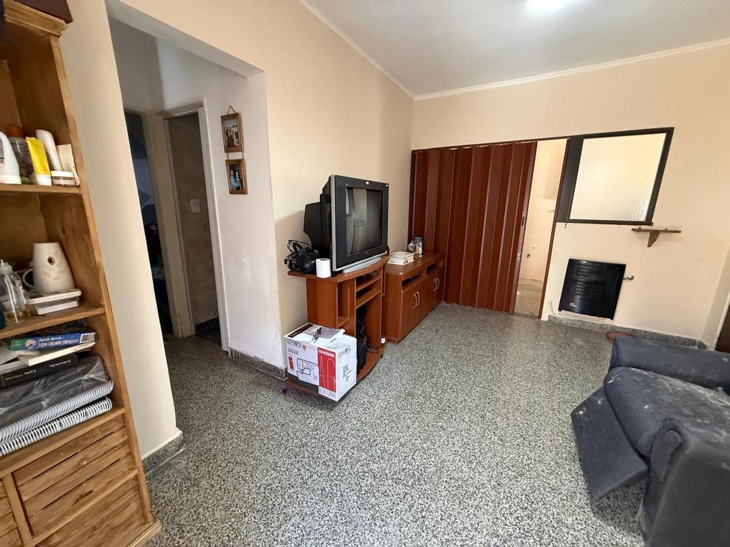 ALQUILER PH TIPO CASA CON DOS PATIOS LOMAS! SIN EXPENSAS!