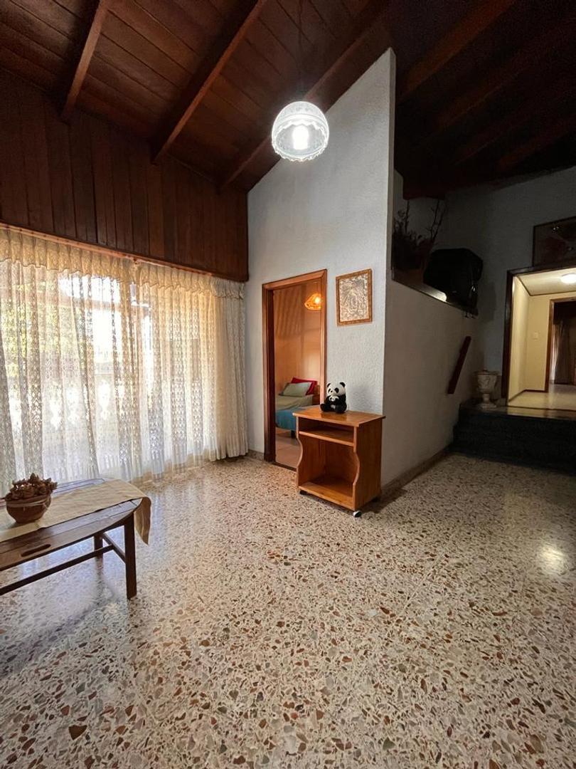 Casa en Venta con 7 cocheras