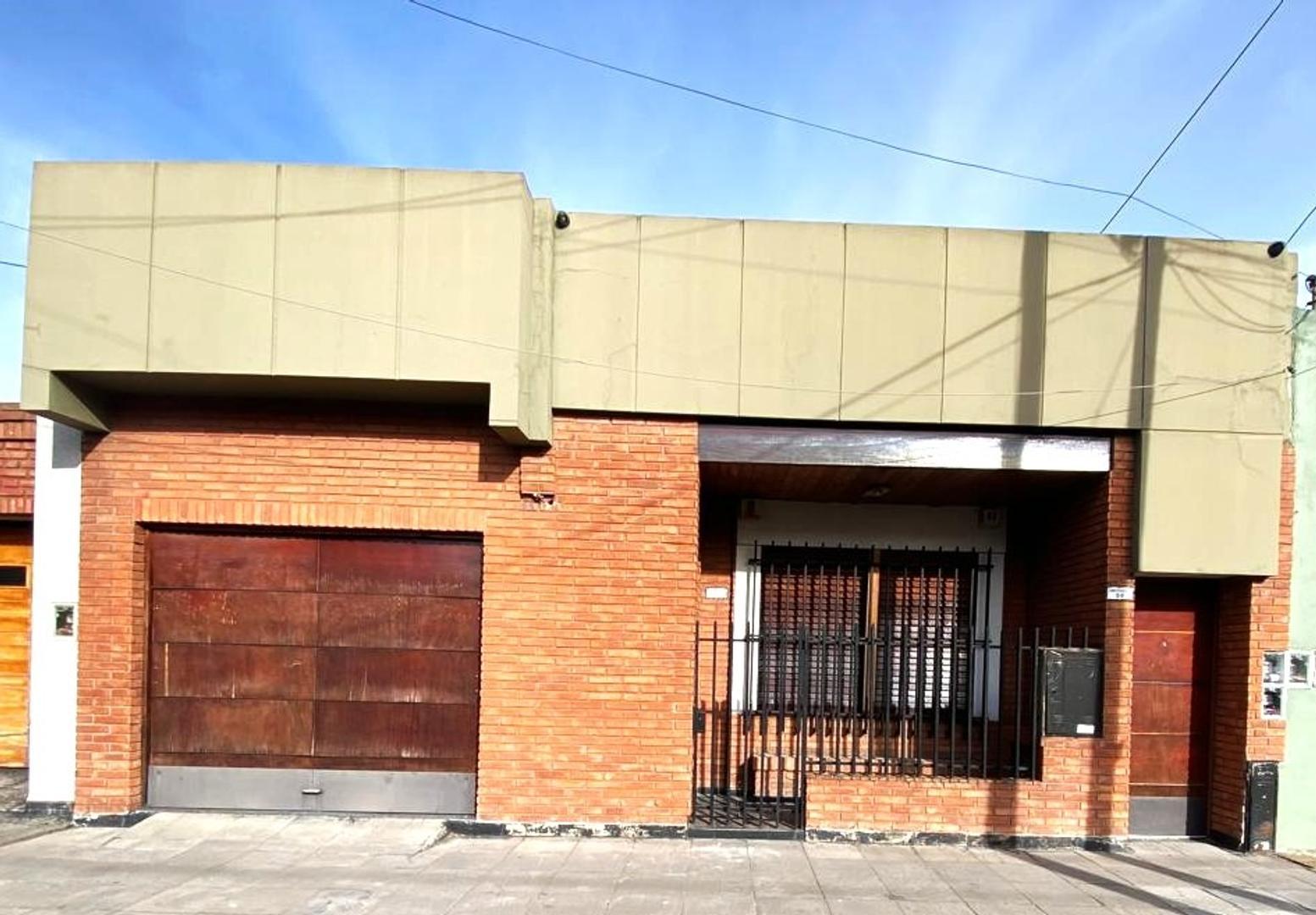 Constitución 100, Piso PB