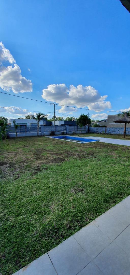 Casa en Venta con 6 cocheras