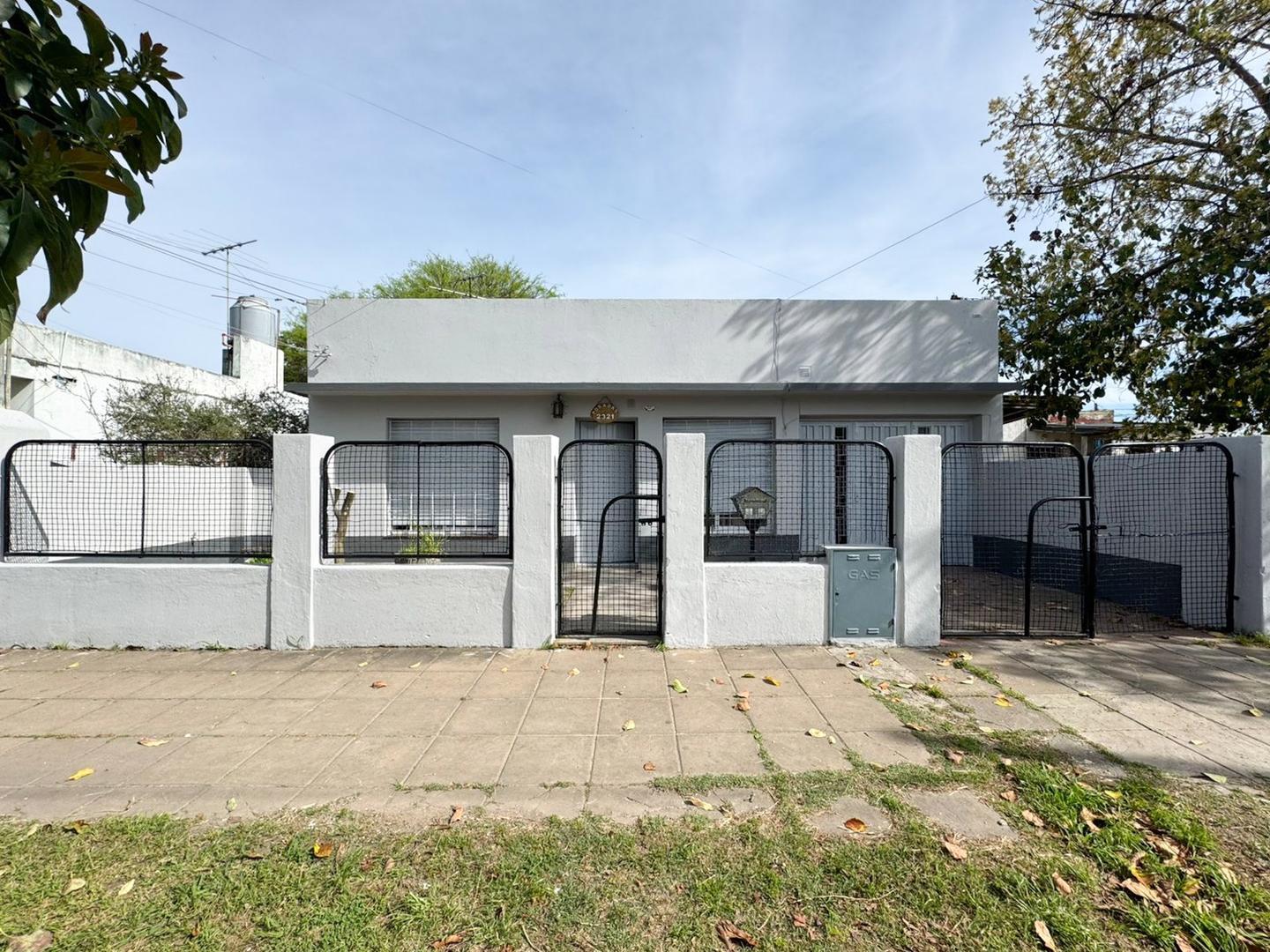 CASA 3 AMBIENTES - MERLO SUR