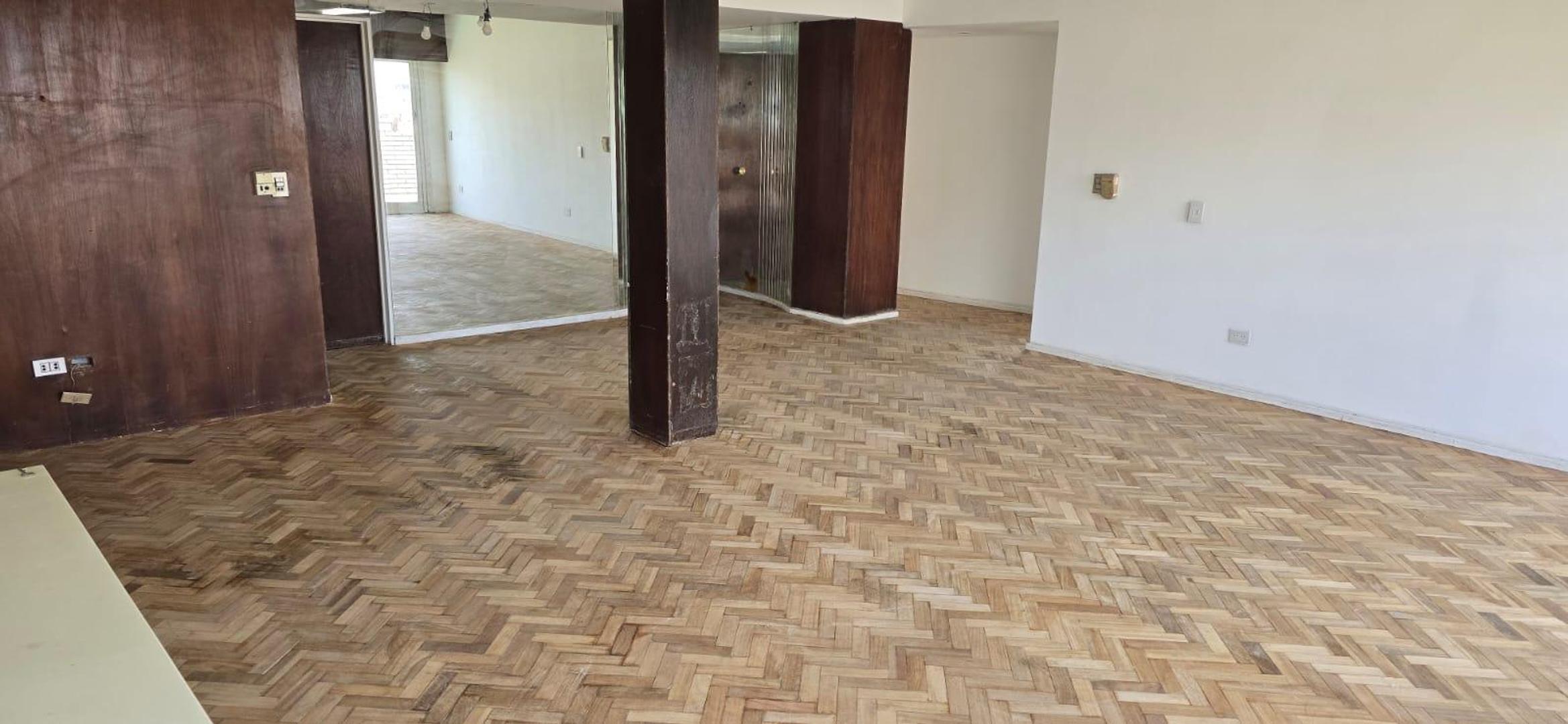 Departamento en Venta de 4 dormitorios