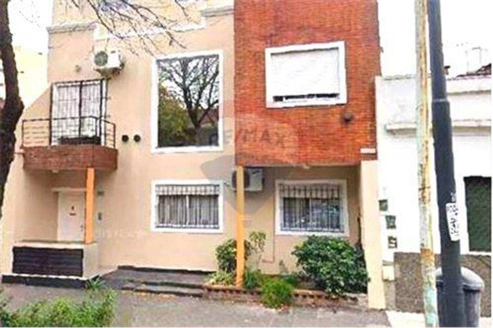 VENTA PH 3 AMBIENTES EN AGRONOMÍA  CON TERRAZA 