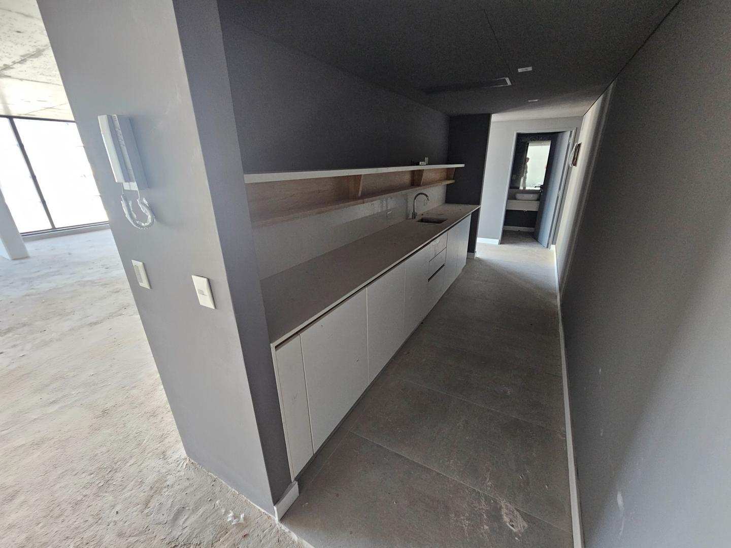 Oficina en Alquiler al Norte