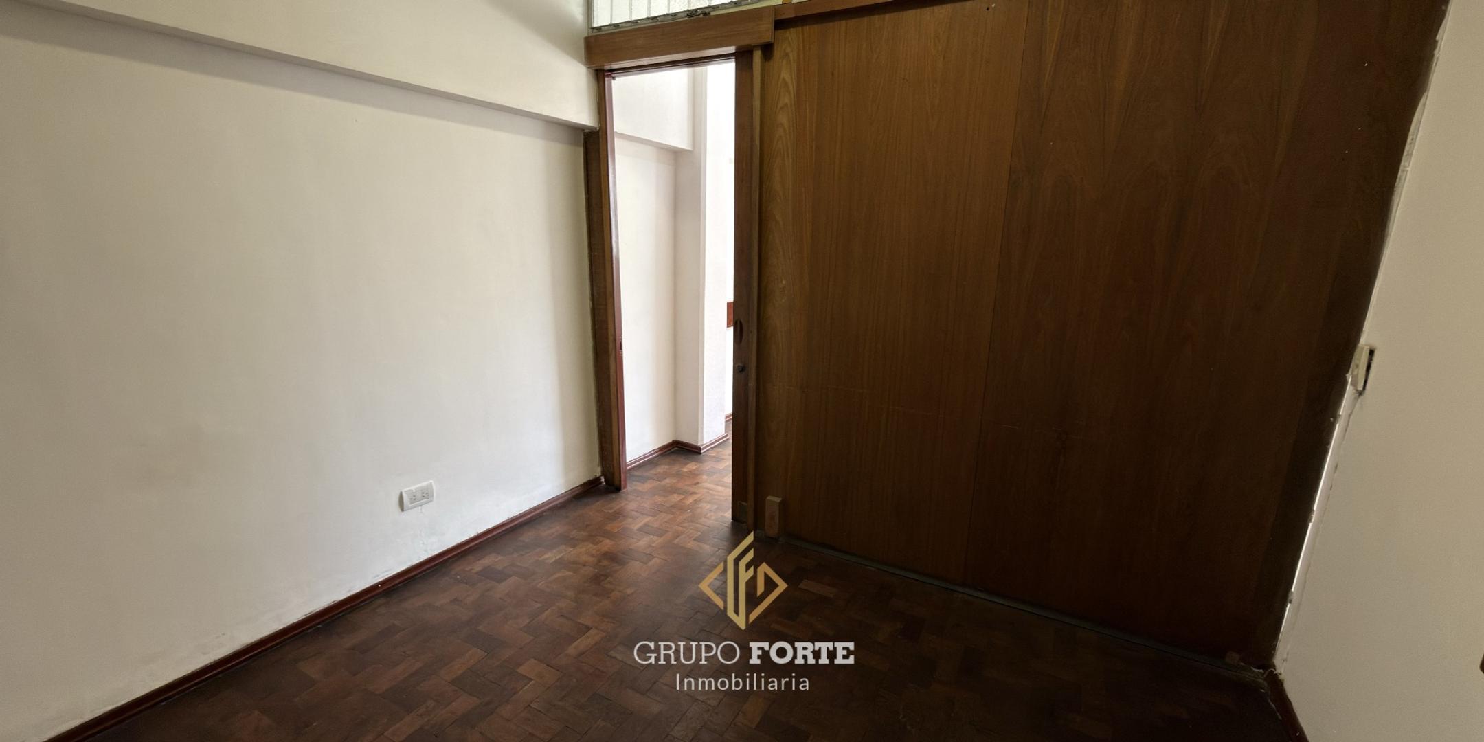 Dean Funes 381 , Piso 2