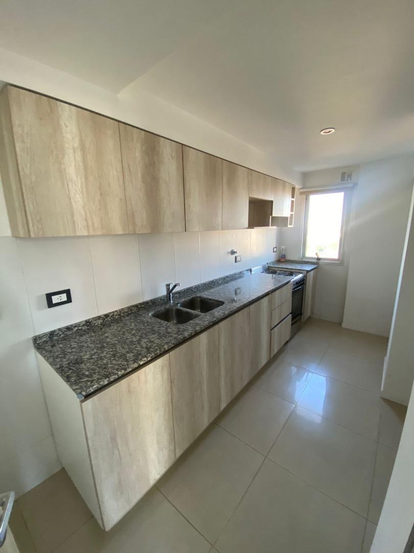 Departamento en Alquiler en Ituzaingo Norte, $ 650.000