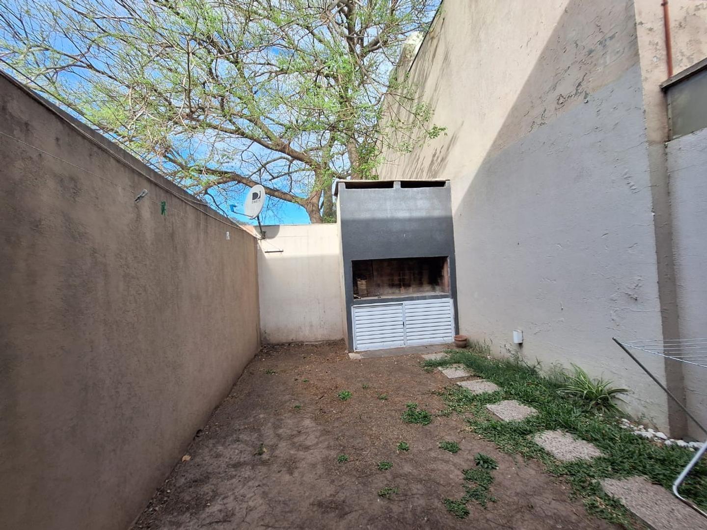 DUPLEX EN VENTA -CAMPANA-