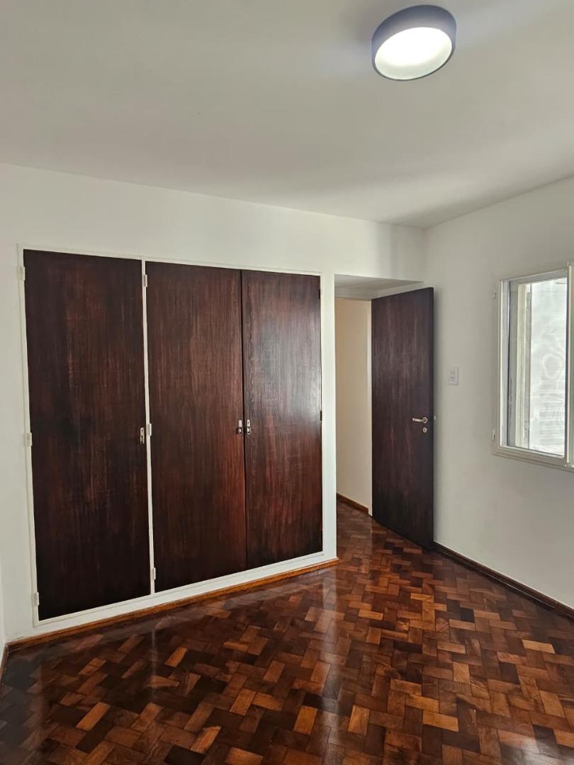 EN BARRIO MARTÍN - DOS DORMITORIOS + COMODIN