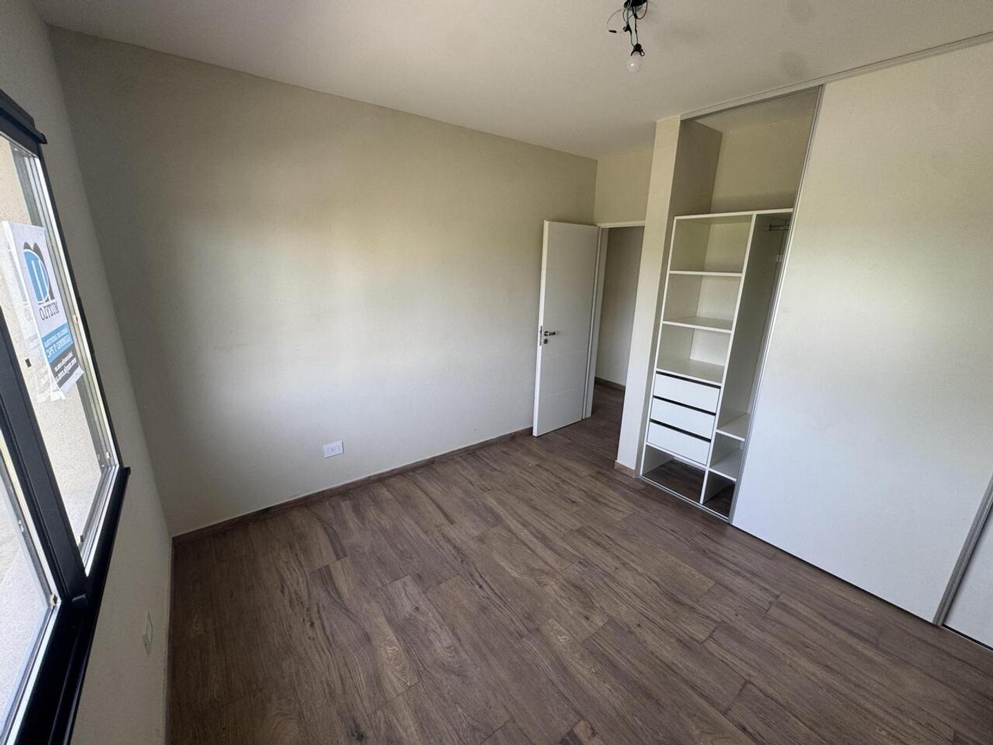 Venta Casa 4 Ambientes en Acacias, Puertos del Lago, Escobar