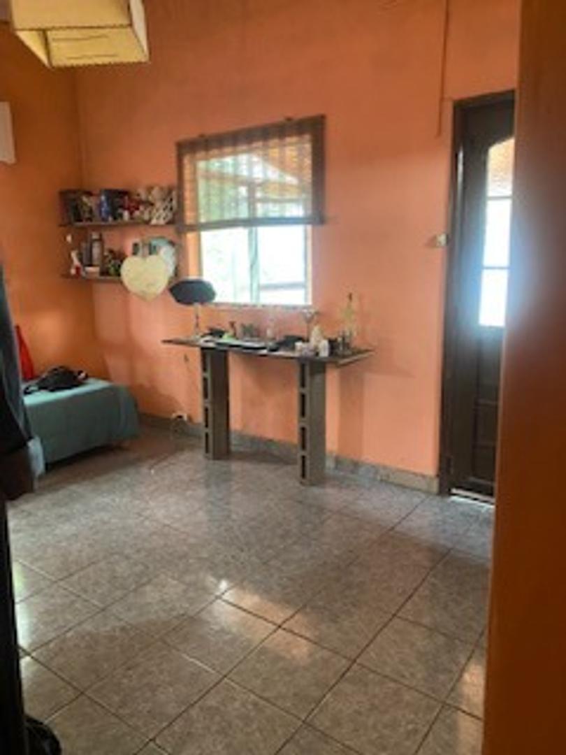 CASA EN EL CENTRO DE LA REJA ESCRITURA