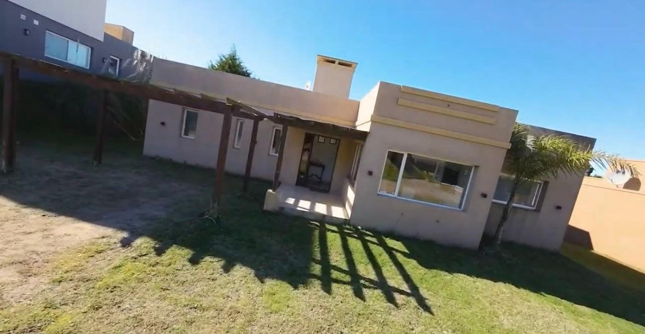 Venta casa en Costa Esmeralda