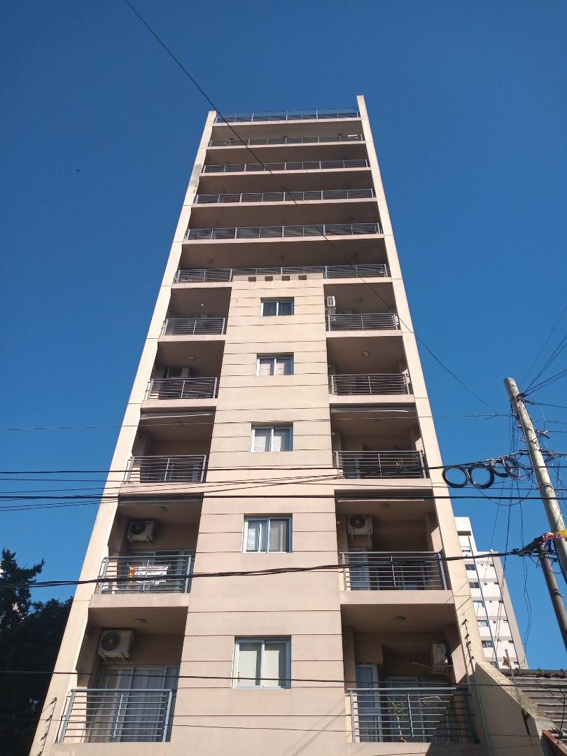 HERMOSO DPTO DE 3 AMB A LA VENTA EN PLAZA CONESA