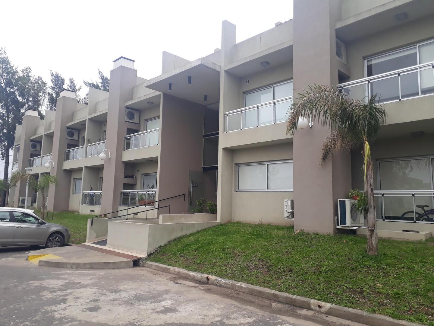 Departamento 2 ambientes con cochera  en Altos de Hudson II en alquiler