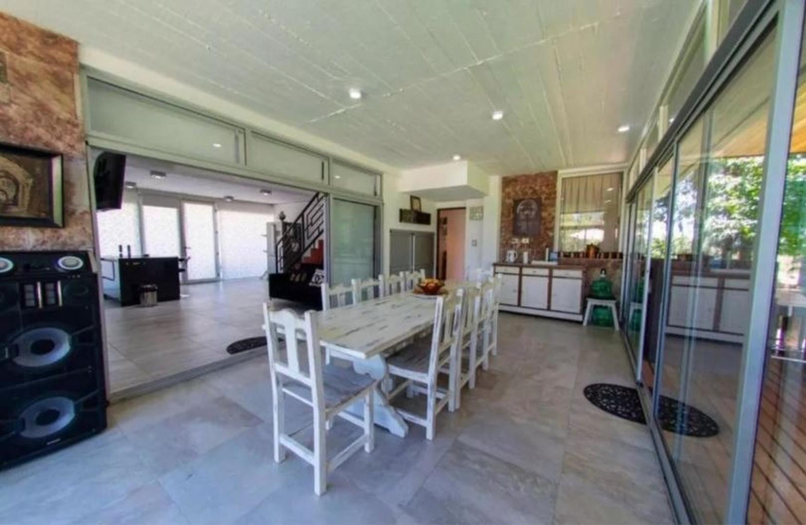 Casa de 4 dormitorios en venta en Barrio Harás del Sur