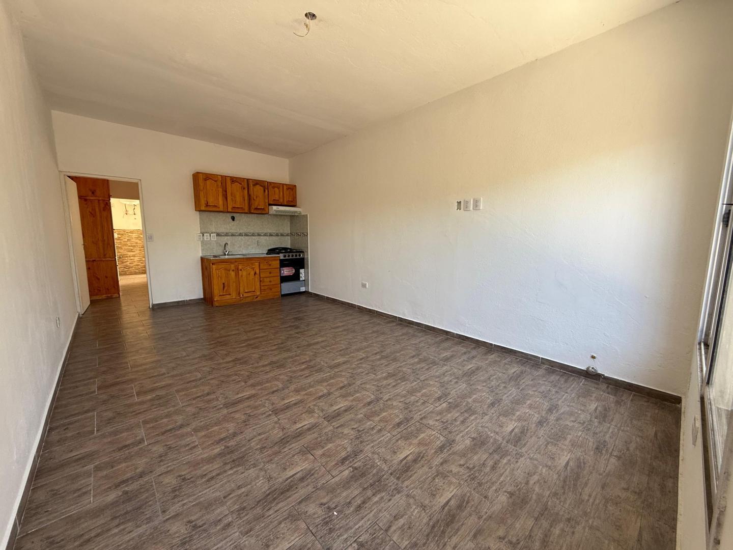 Depto Tipo Casa en Alquiler de 2 ambientes