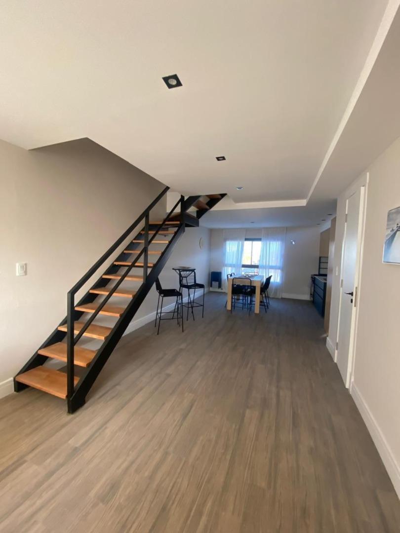 Departamento 3 ambientes tipo duplex - Zona Puerto