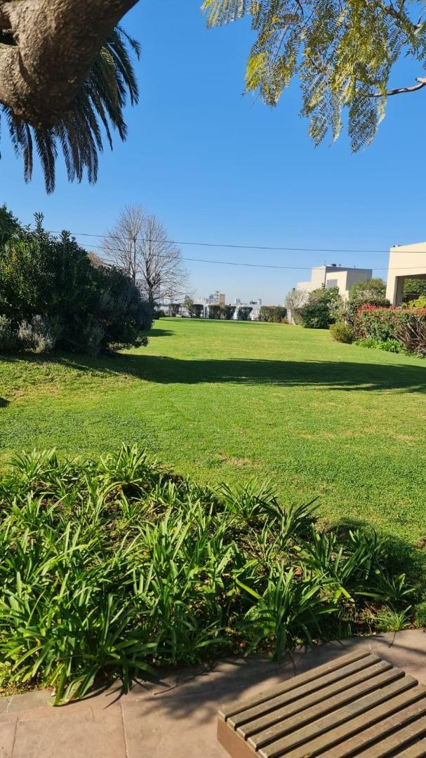 DUPLEX COMPLEJO ALGODONERA 200m2 PERMUTA FINANCIA(+ cuotas)