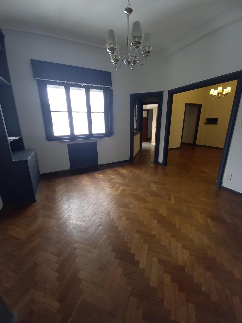 3 AMB CON D/SERV. - DETALLES DE CATEGORIA - MUY LUMINOSO