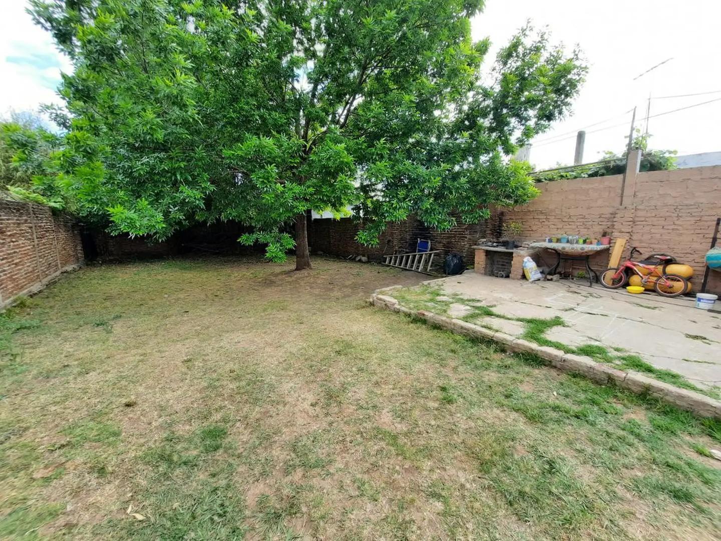 Casa 2 ambientes con 1 baño