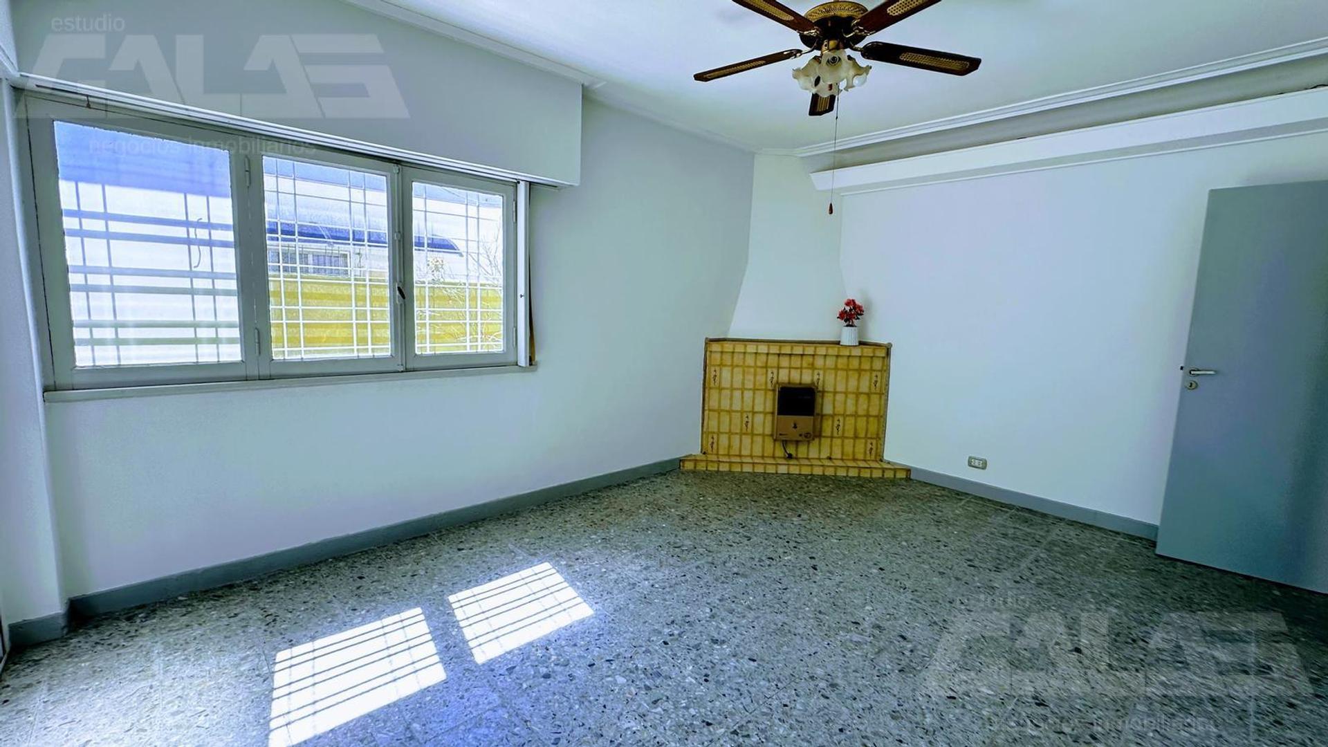 Depto Tipo Casa en Alquiler de 3 ambientes