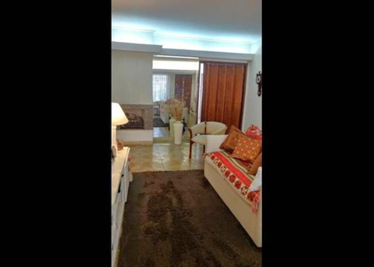 Casa en Venta en Haedo, USD 250.000