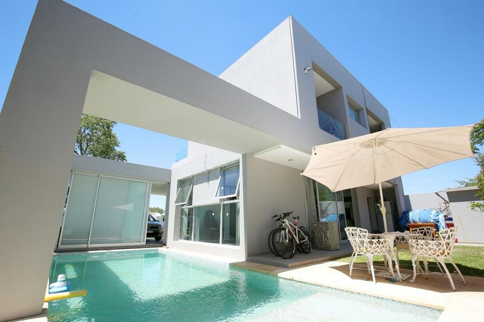 Casa estilo Moderno en VENTA