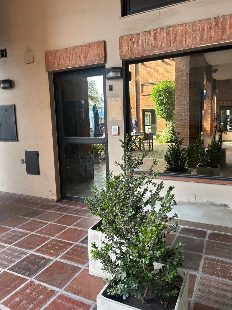 Local comercial en ubicación estratégica en venta