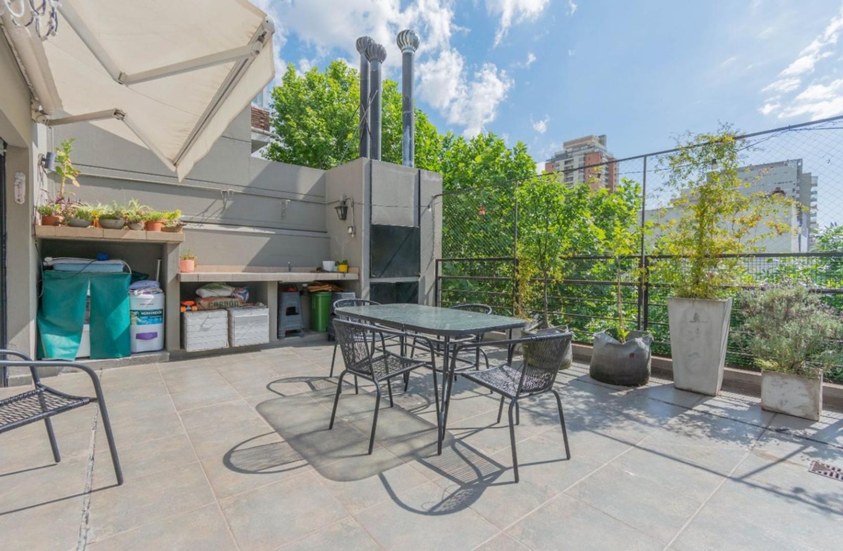 3 ambiemtes con balcon terraza y terraza propia.