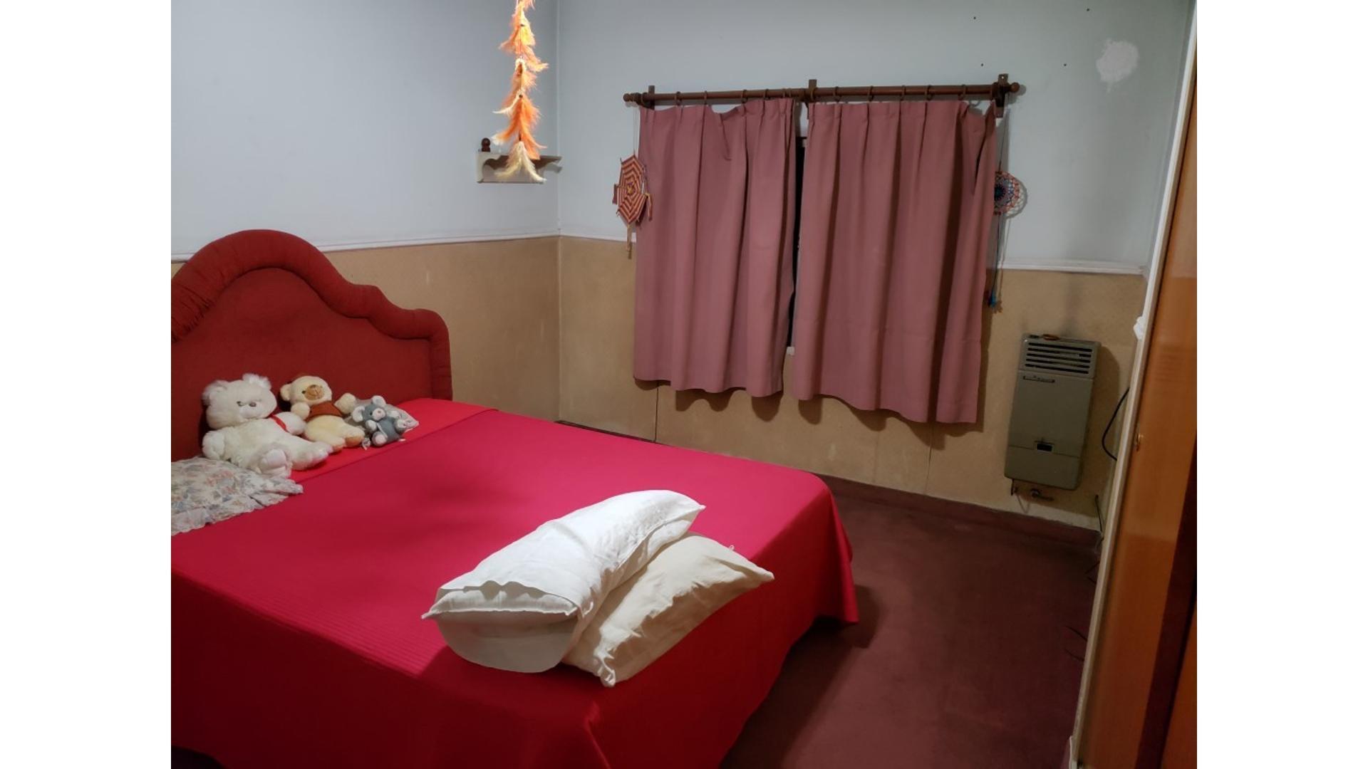 Casa 5 ambientes con 4 baños