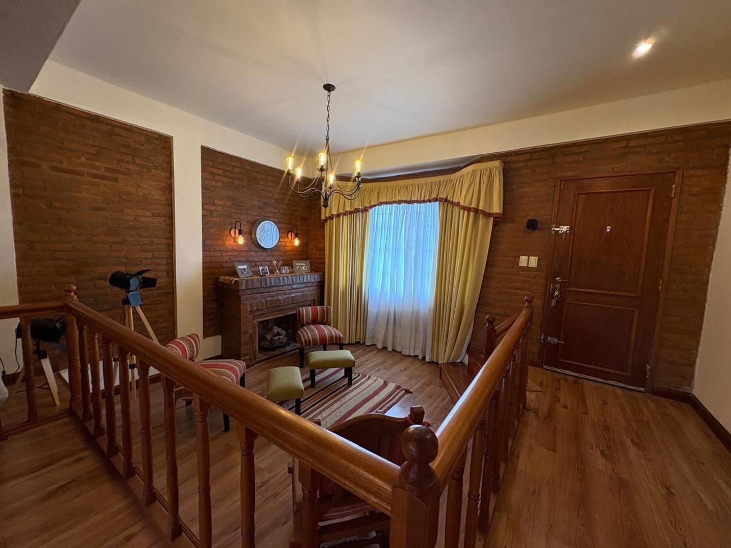 Casa 4 ambientes con 3 baños