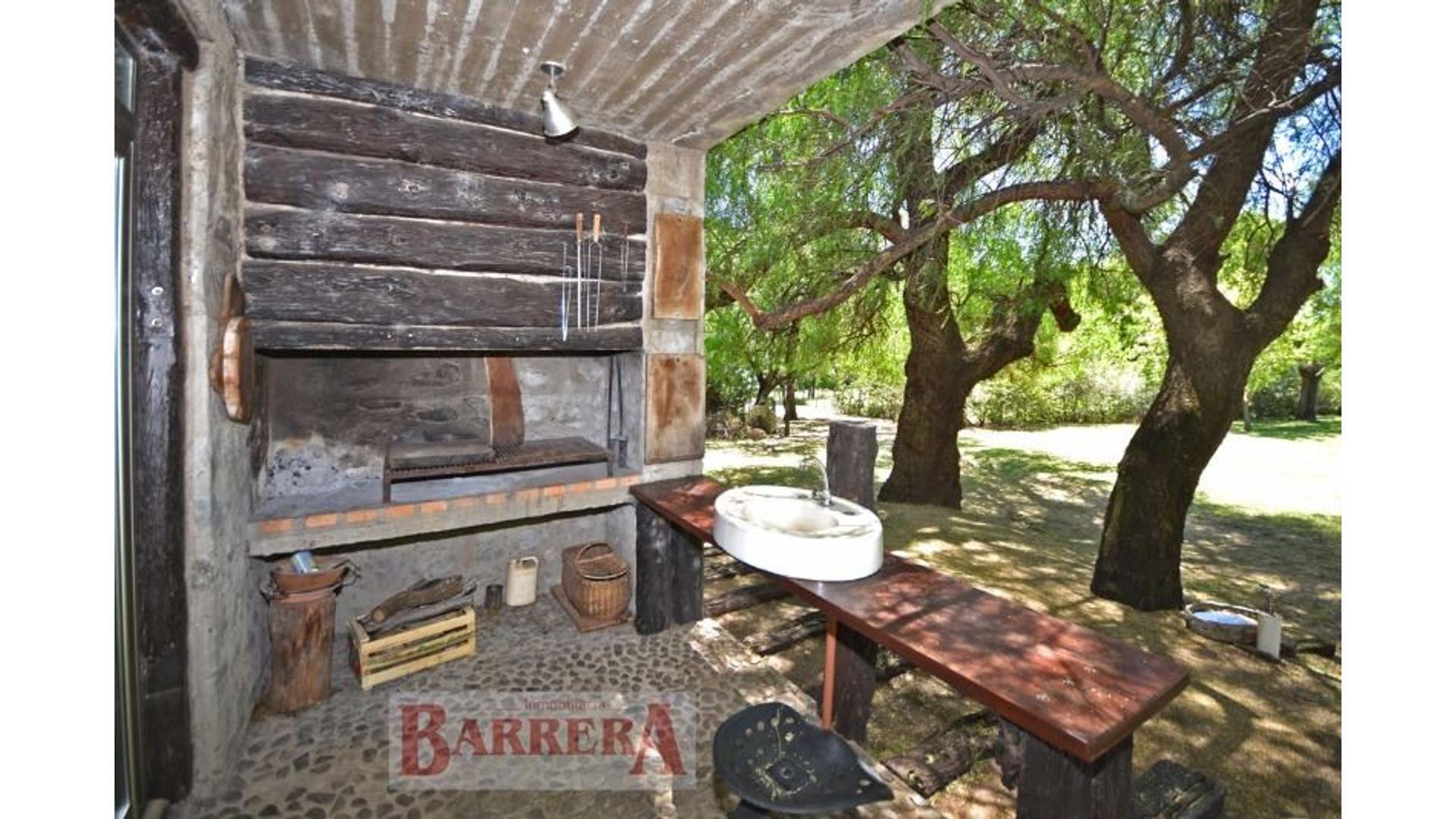 "Casa de Piedra", la más exclusiva de Loma Bola ( La Paz)