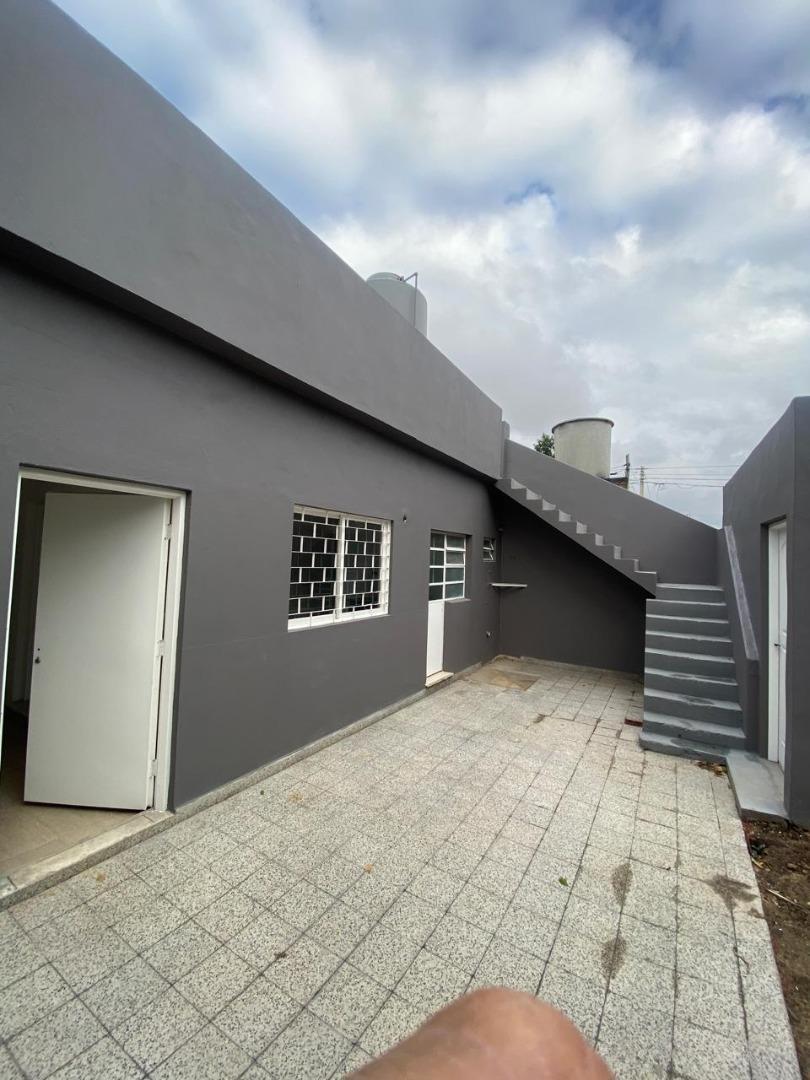 CASA 3 AMBIENTES CON COCHERA, FDO LIBRE Y TERRAZA