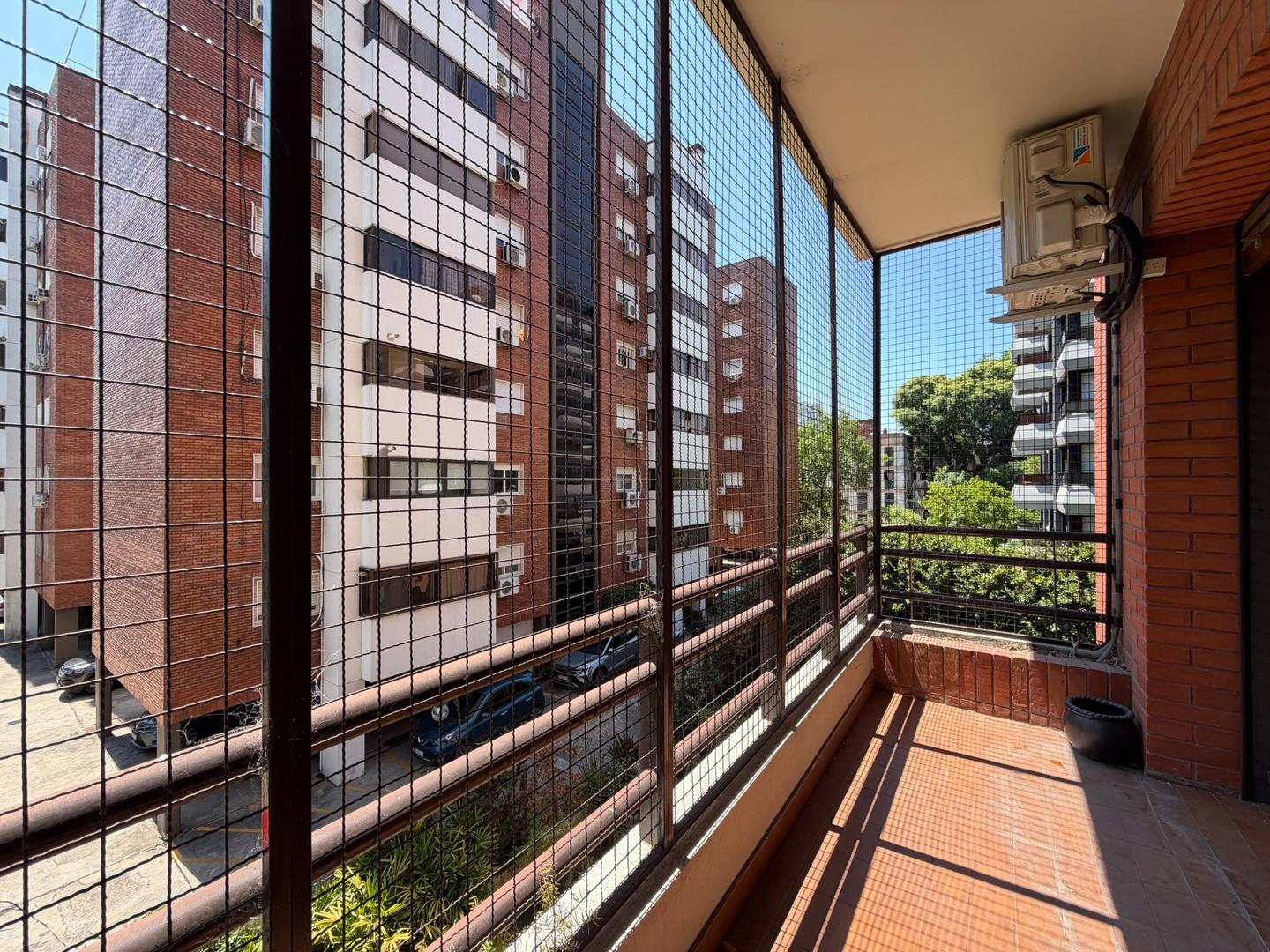 Departamento 3 ambientes con 2 baños