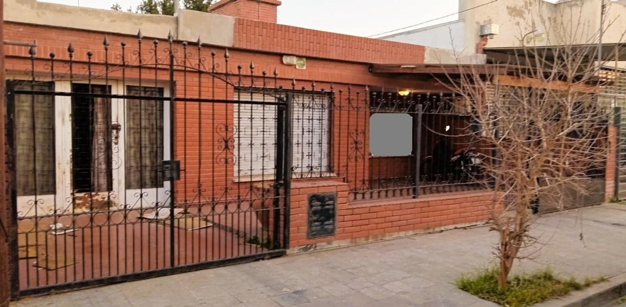 SE VENDE CASA BºMATIENZO