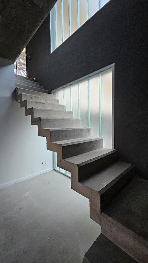 Depto Tipo Casa 3 ambientes con 2 baños