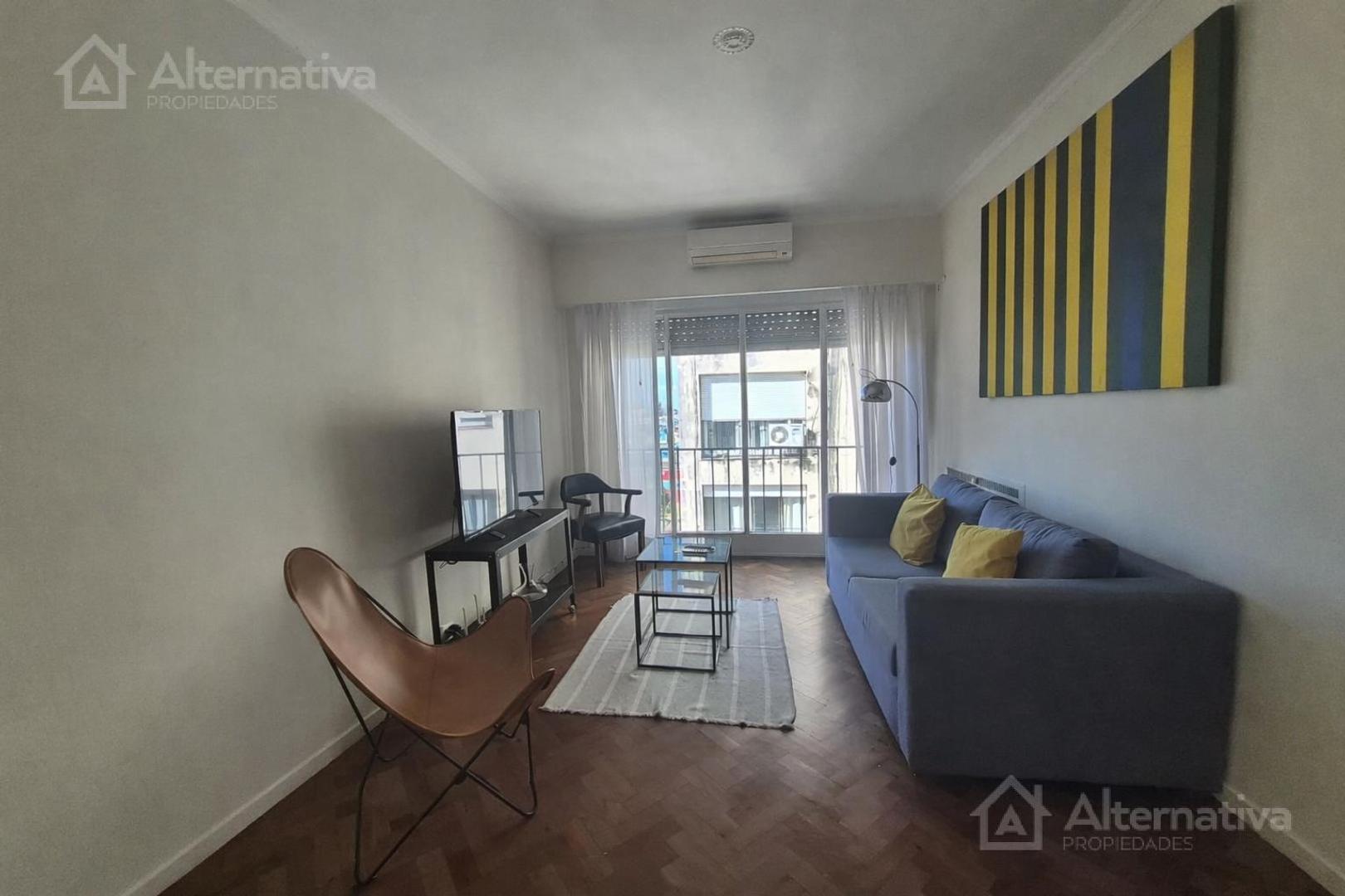 Libertador al 800 entre Rodriguez Peña y Montevideo