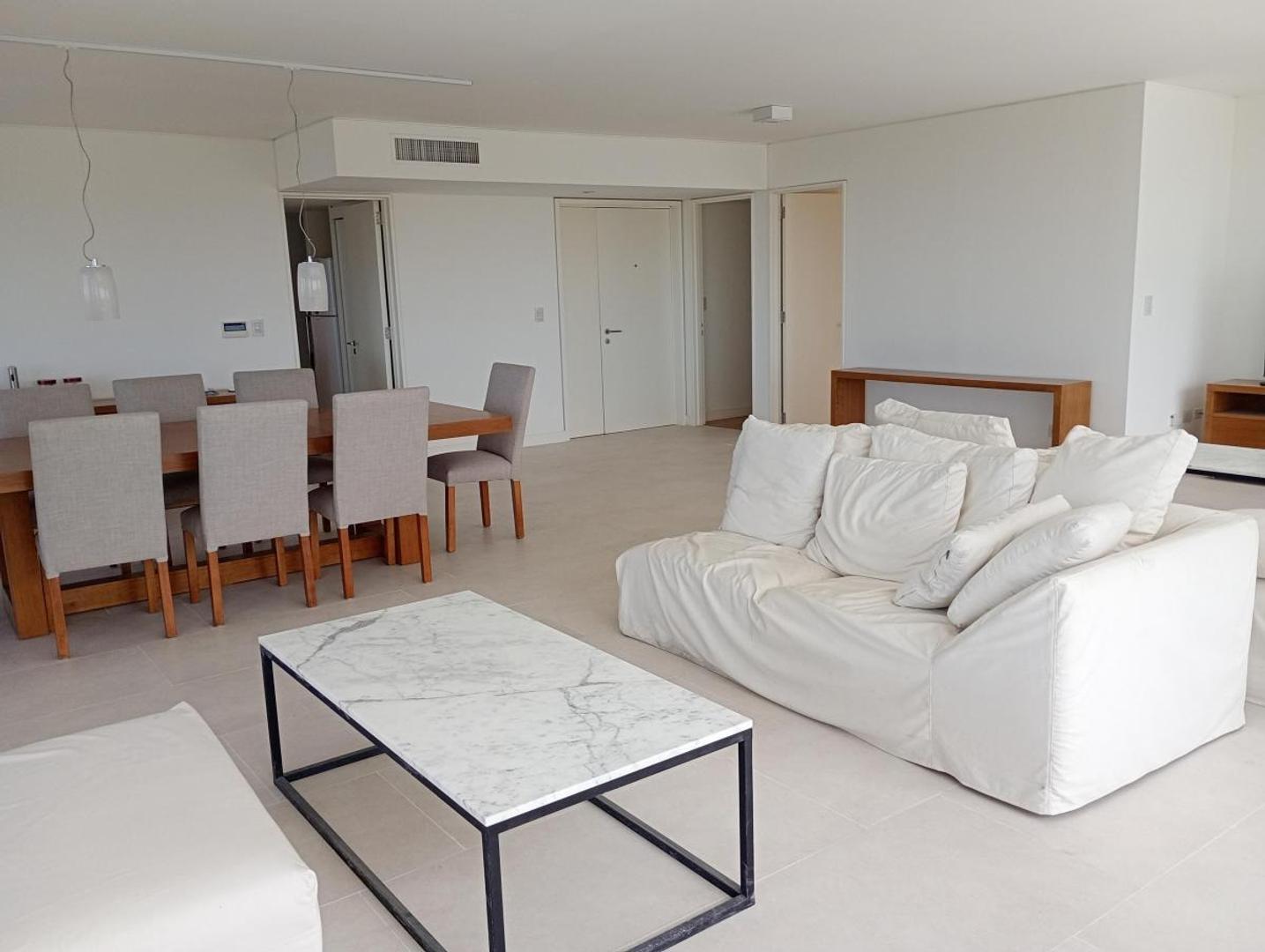 Departamento en Alquiler de 5 ambientes