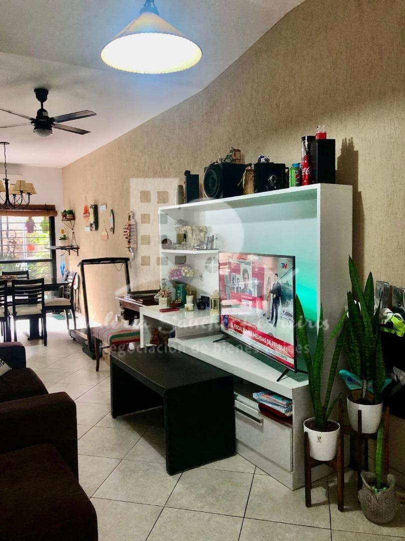 Casa 3 ambientes con 2 baños