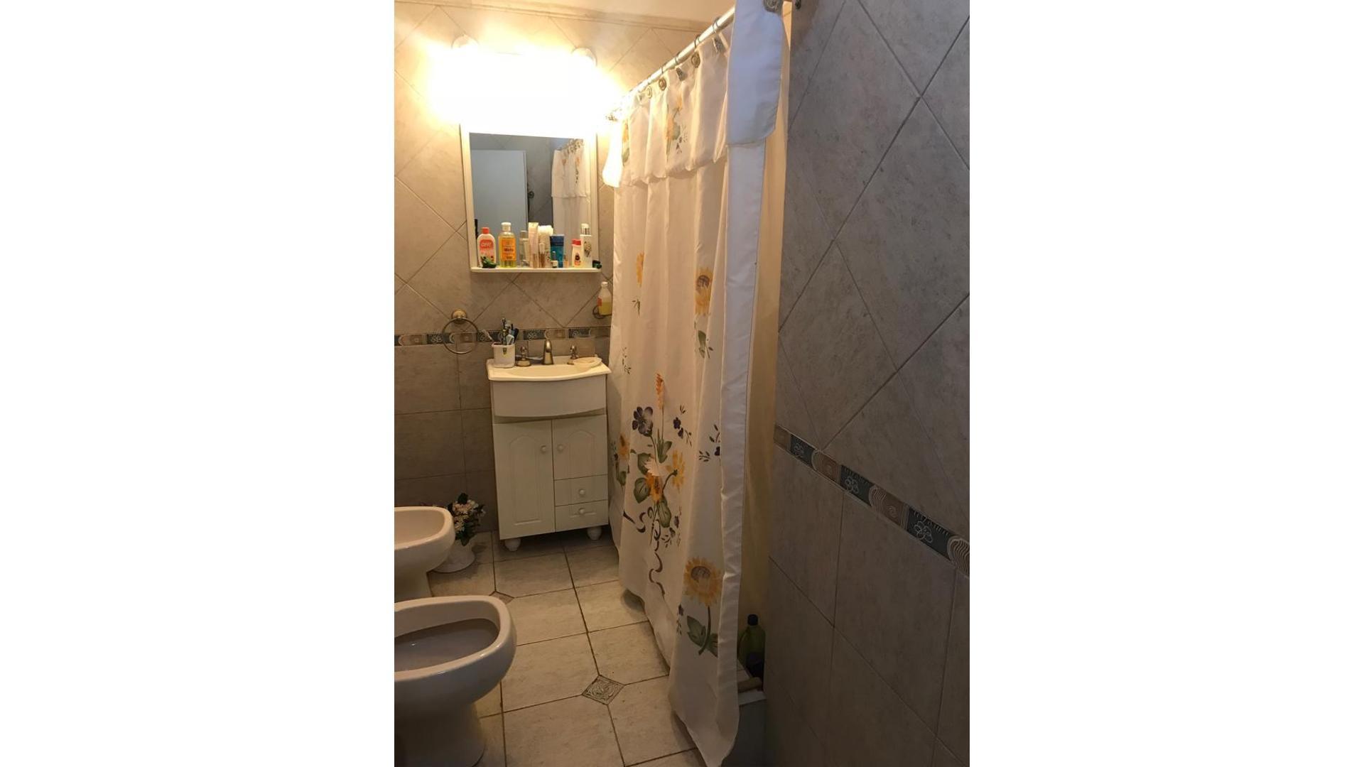 Depto Tipo Casa 3 ambientes con 1 baño
