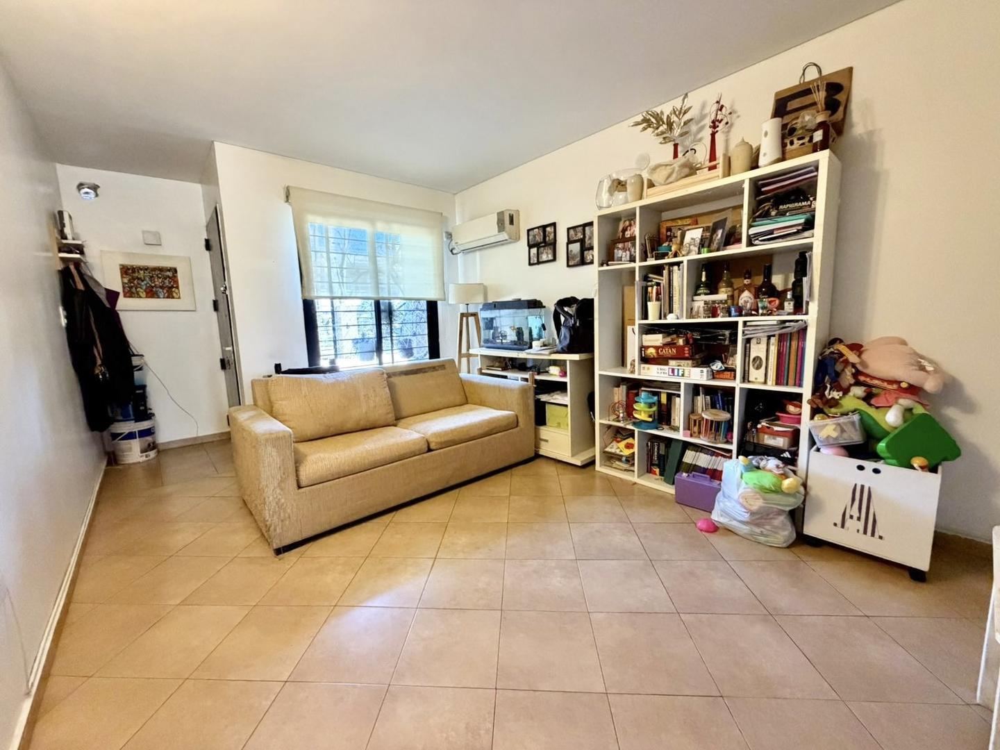 Casa 3 ambientes con 2 baños