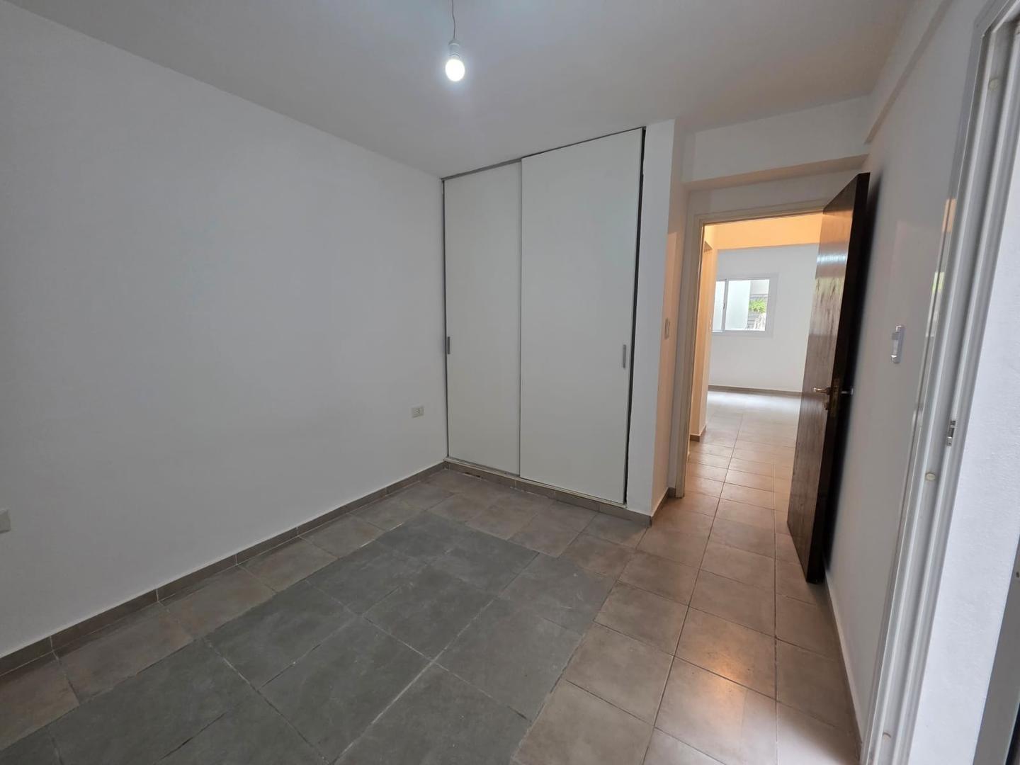 Departamento 1 Dormitorio en Alberdi con patio