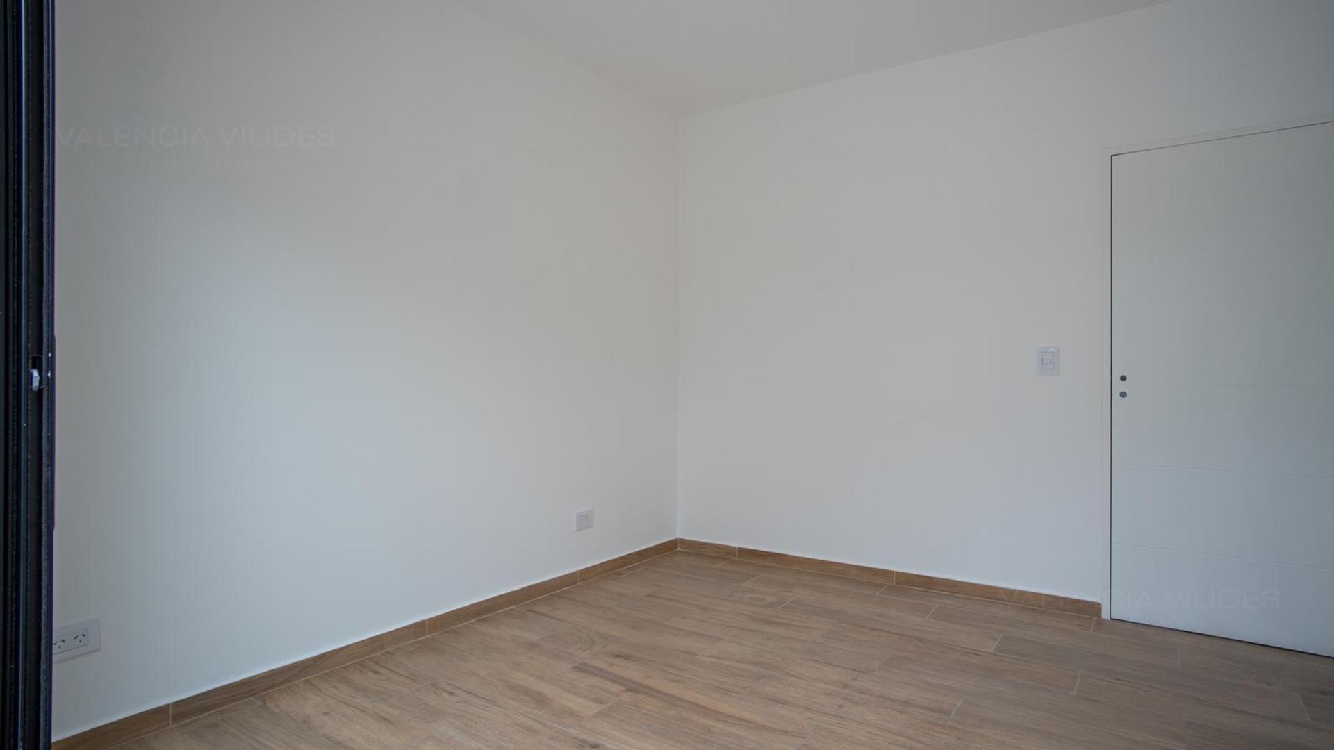 Departamento en  Venta 3 ambientes en Villa Luzuriaga de Pozo