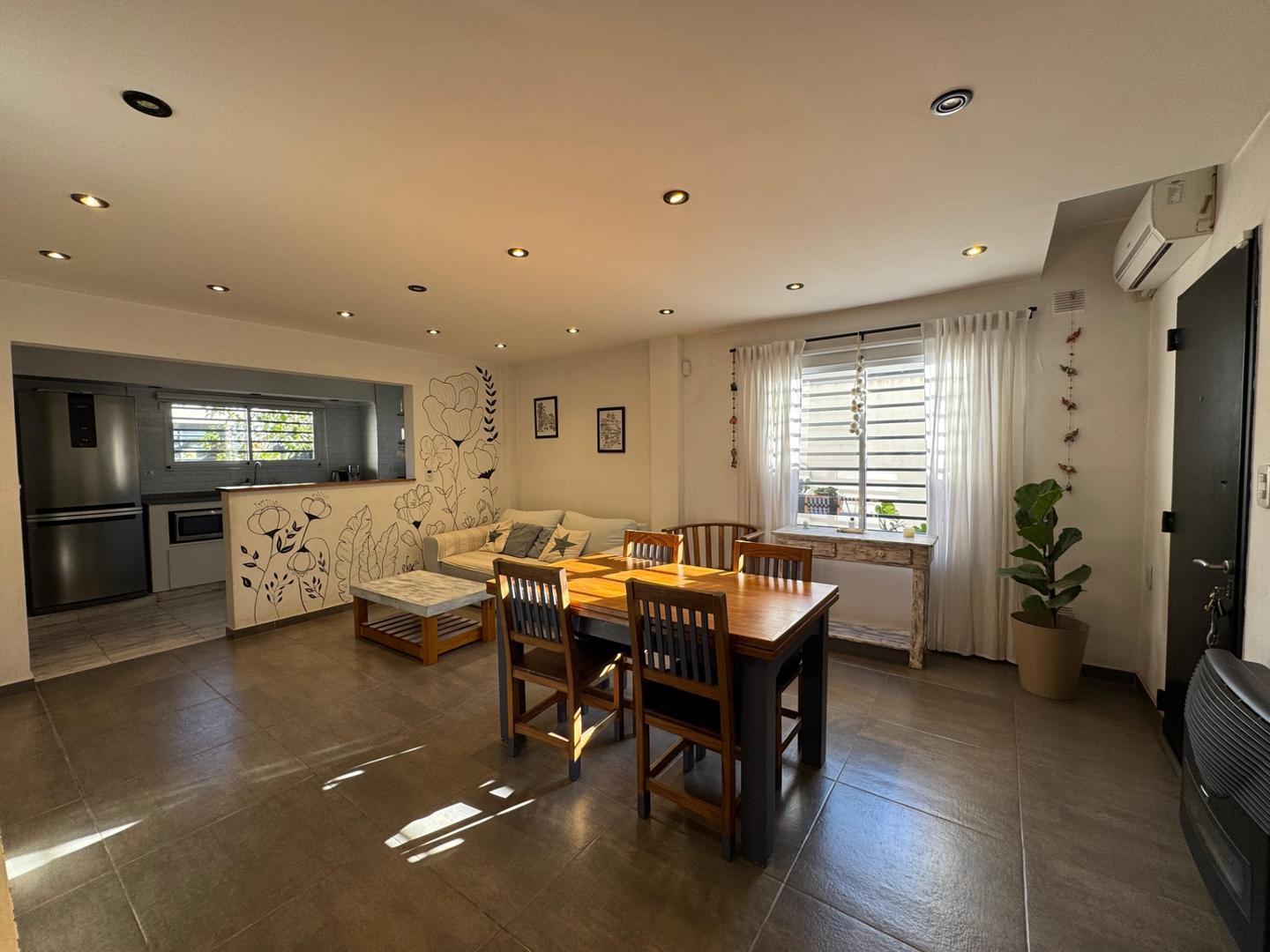 Depto Tipo Casa en Venta de 4 ambientes